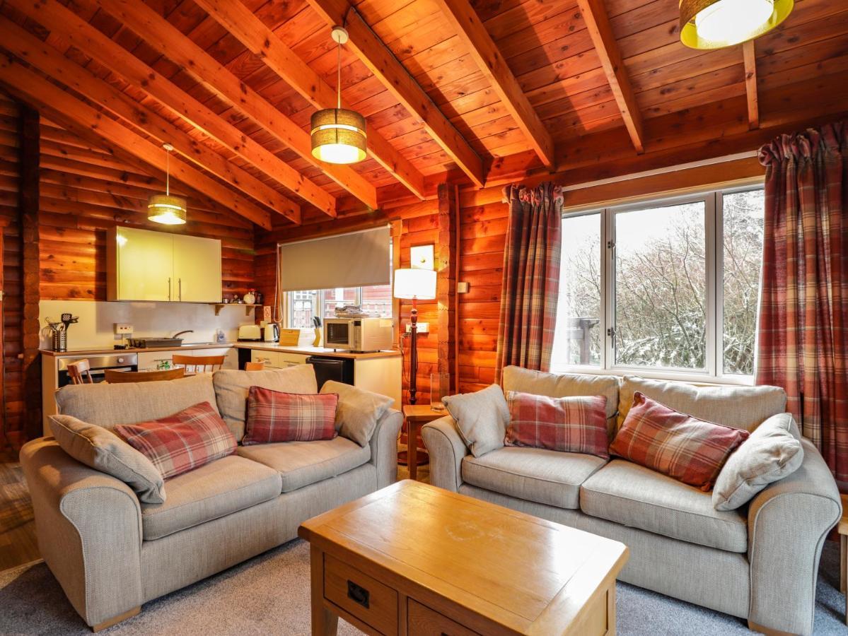 Spruce Lodge Strathpeffer Dış mekan fotoğraf